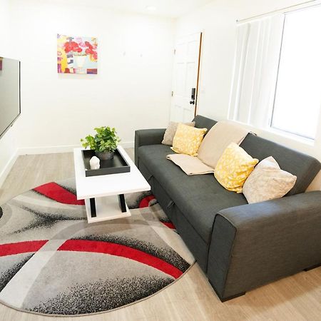 Cozy Small 2 Bedroom In Koreatown/Hollywood Los Angeles Bagian luar foto