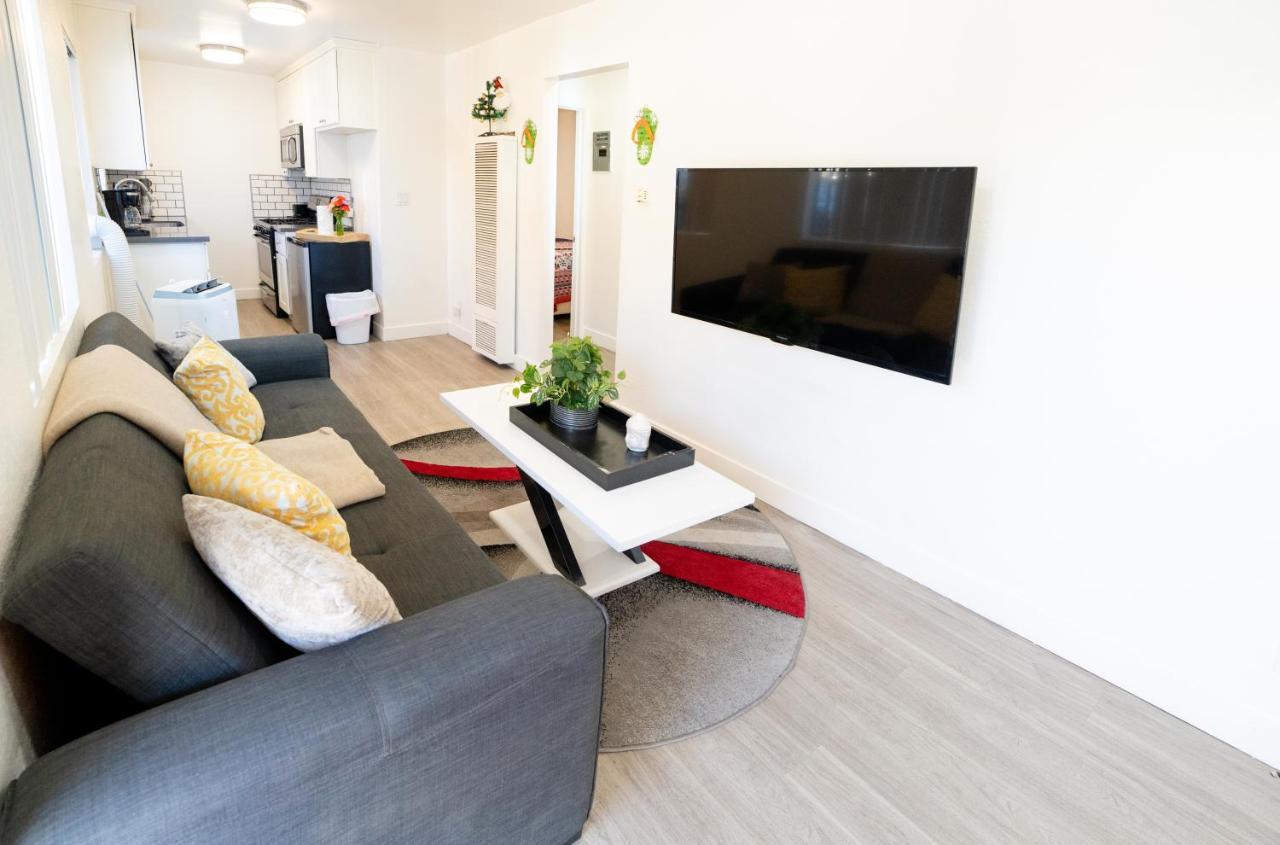 Cozy Small 2 Bedroom In Koreatown/Hollywood Los Angeles Bagian luar foto