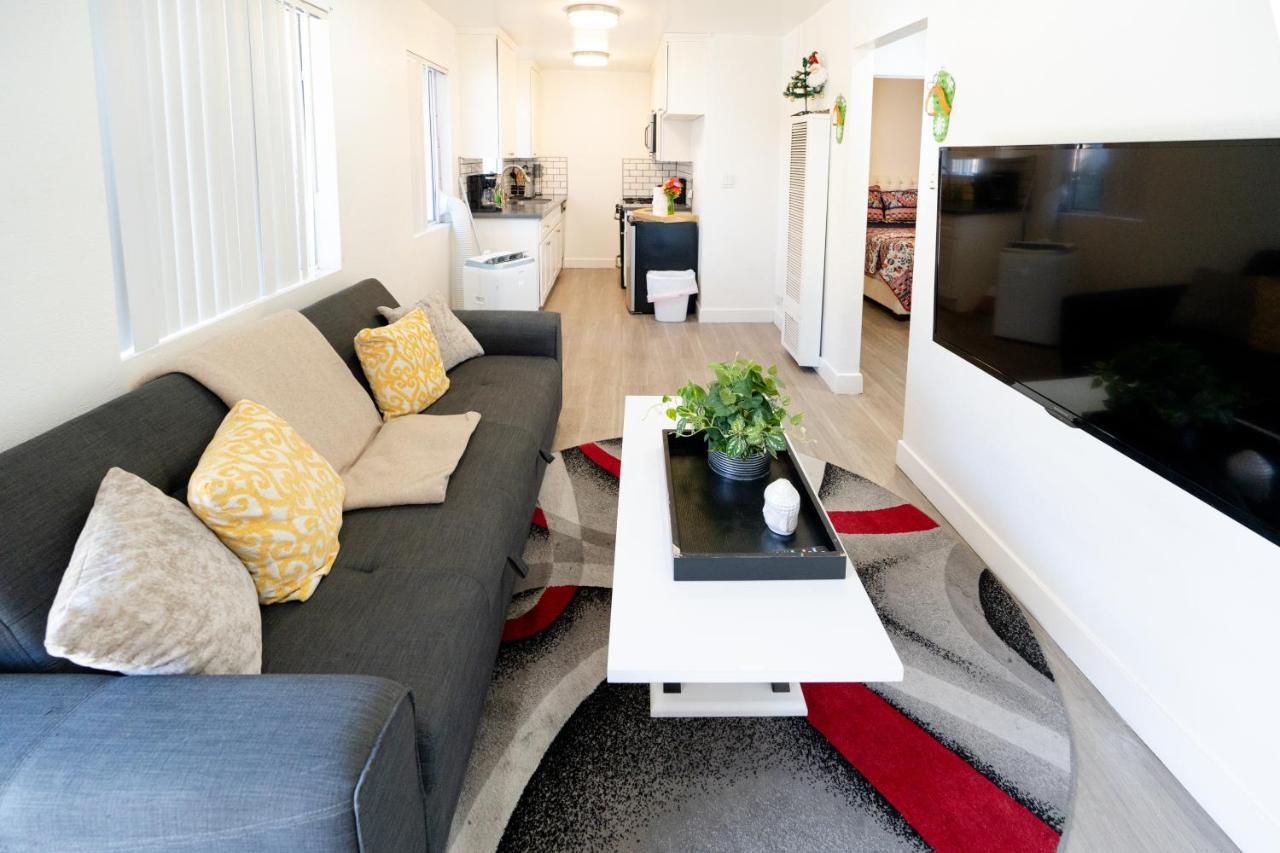 Cozy Small 2 Bedroom In Koreatown/Hollywood Los Angeles Bagian luar foto