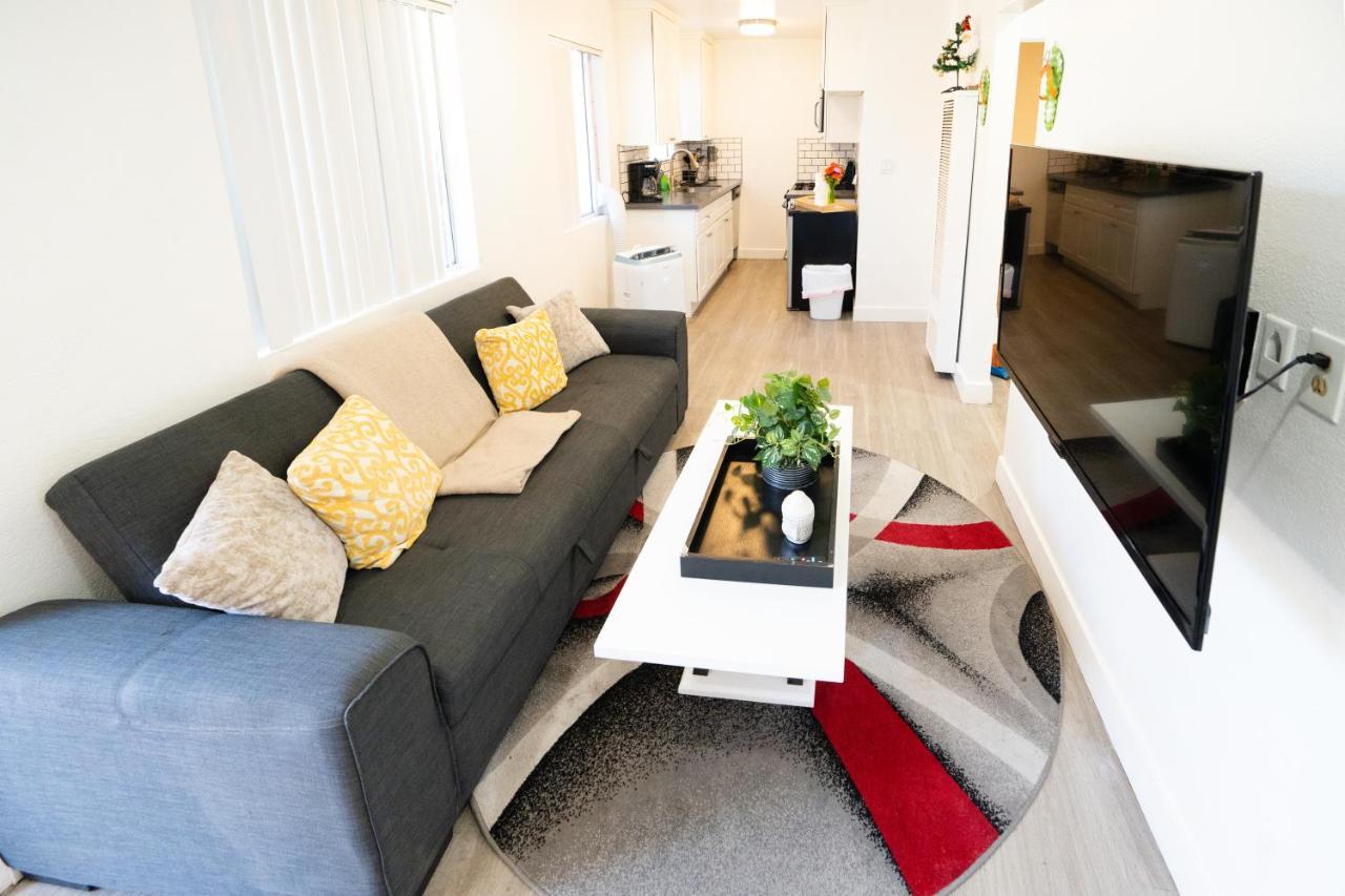 Cozy Small 2 Bedroom In Koreatown/Hollywood Los Angeles Bagian luar foto