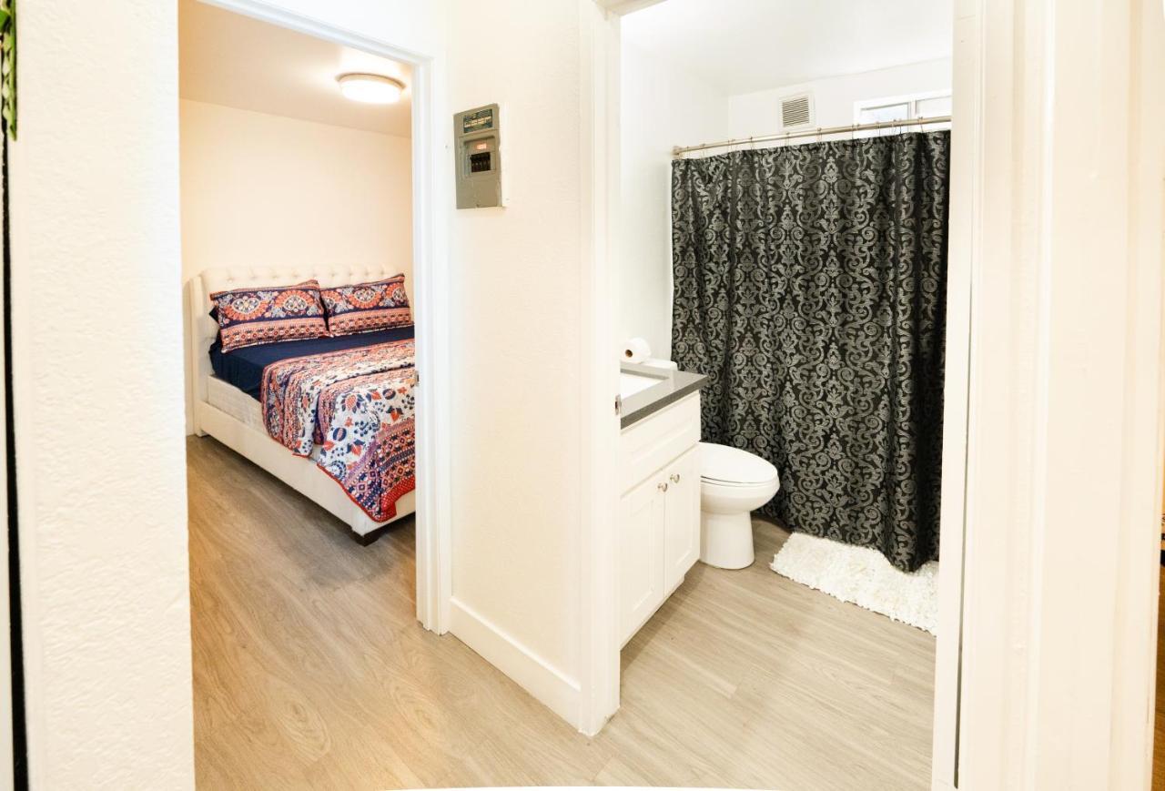 Cozy Small 2 Bedroom In Koreatown/Hollywood Los Angeles Bagian luar foto